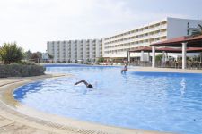 HTL KERKYRA GOLF PISCINA.jpg