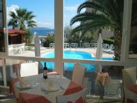 06 htl tolon holiday.jpg