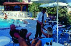 07 HTL TOLON HOLIDAYr.jpg