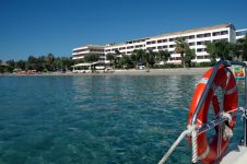 1 HTL ELE A BEACH VEDUTA DAL MARE.JPG