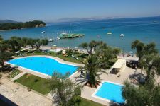 9 HTL ELEA PISCINE .jpg
