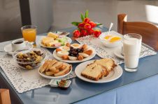 HTL ESPERIA BREAKFAST.jpg