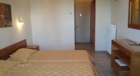 3 IPSOS BEACH CAMERA DA LETTO 2.jpg