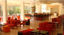 4 HTL IPSOS BEACH HALL BAR 1.jpg