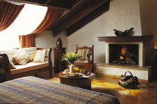 04 HTL ANEMOLIA EXECUTIVE ROOM.jpg