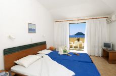 HTL GLORIA MARIS 2 STANDARD ROOM.jpg