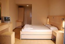 HTL GLORIA MARIS 3 STANDARD ROOM.jpg