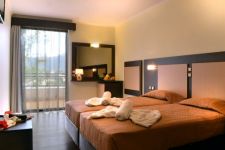 HTL MAGNA GRECIA CAMERE RINNOVATE SUPERIOR.jpg