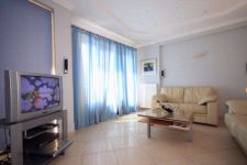 3 DE LUXE LIVING 2 BED ROOMS.jpg