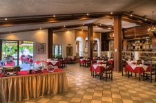 6 HTL MOLFETTA RISTORANTE 2.jpg