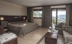 05 EDEN BEACH SUPERIOR ROOM.jpg