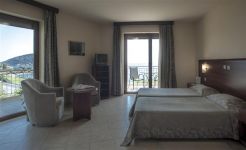 09 EDEN BEACH SUITE.jpg