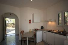 7 ENJOY LICHNIS BEACH CUCINA.JPG