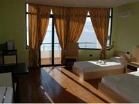 HOTEL APOLLON CAMERA DA LETTO.jpg