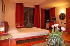 05 HOTEL BRILLANT CAMERE DA LETTO.jpg