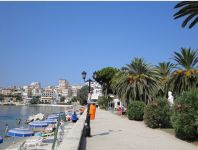19 UNA SPIAGGIA DI SARANDA.jpg