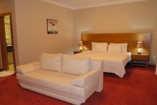 08 HOTEL JAROAL SUITE.jpg
