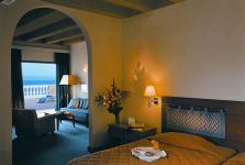 4 HTL MARBELLA ROOM.jpg