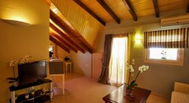 08 HOTEL MAISTRALI.jpg