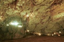 13 GROTTE DI DROGARTI.jpg