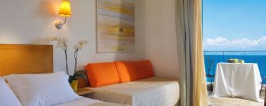 2 HTL AEOLOS BEACH CAMERA IN BUNGALOW.jpg