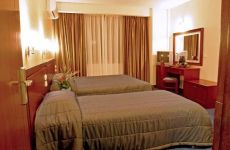 2 HTL GOLDEN  CITY ROOM.jpg