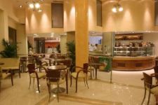6 HTL GOLDEN CITY BAR.jpg