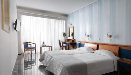 3 HTL STANLEY STANDARD ROOM.jpg
